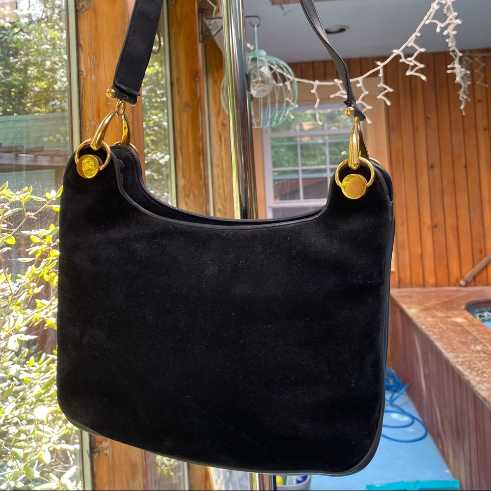 Extra photos of the black Gucci purse